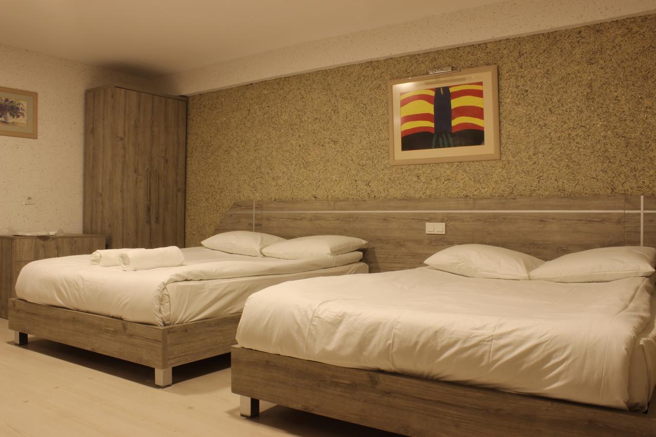 קוטהיה Tavsanli Otel מראה חיצוני תמונה